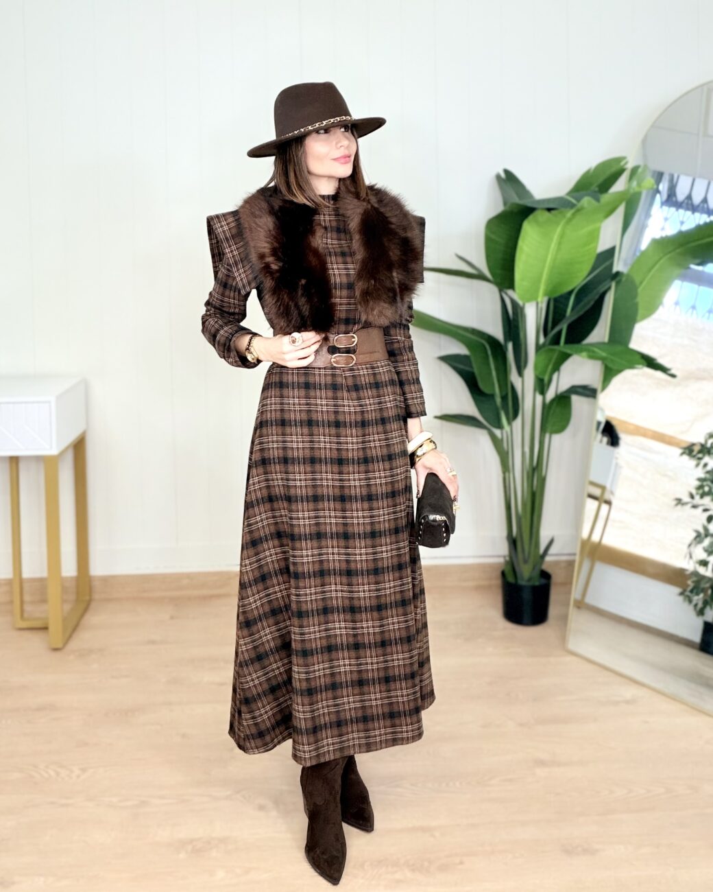 Cuello Pelo CLHOE Chocolate - Imagen 4