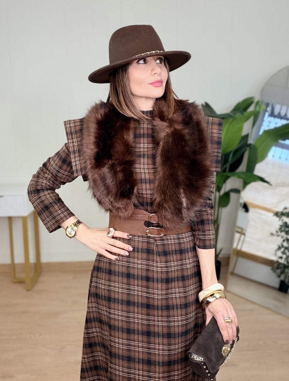 Cuello Pelo CLHOE Chocolate - Imagen 2