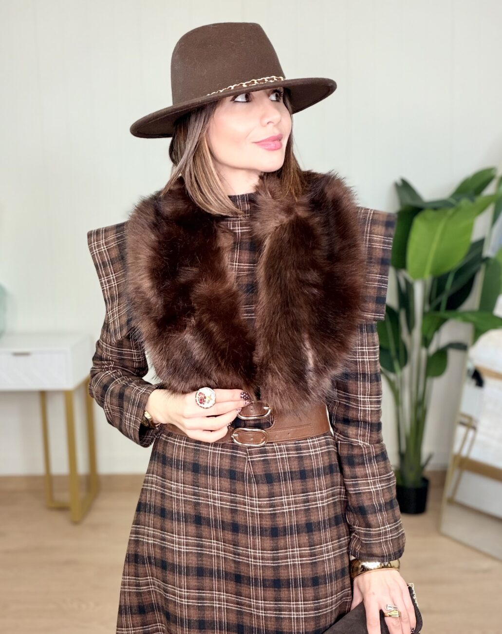 Cuello Pelo CLHOE Chocolate