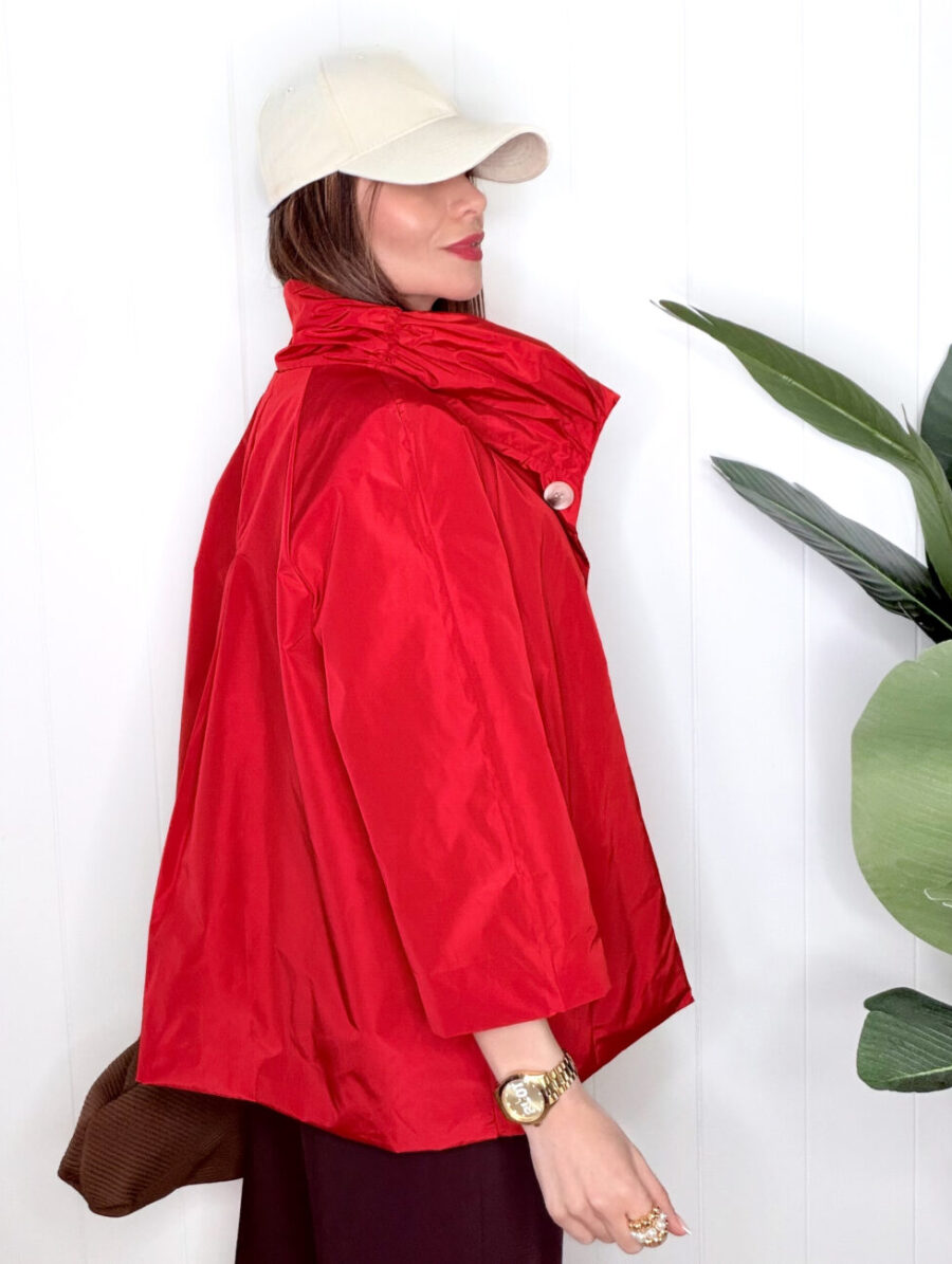 Alternative view of Cortavientos MILANO Rojo